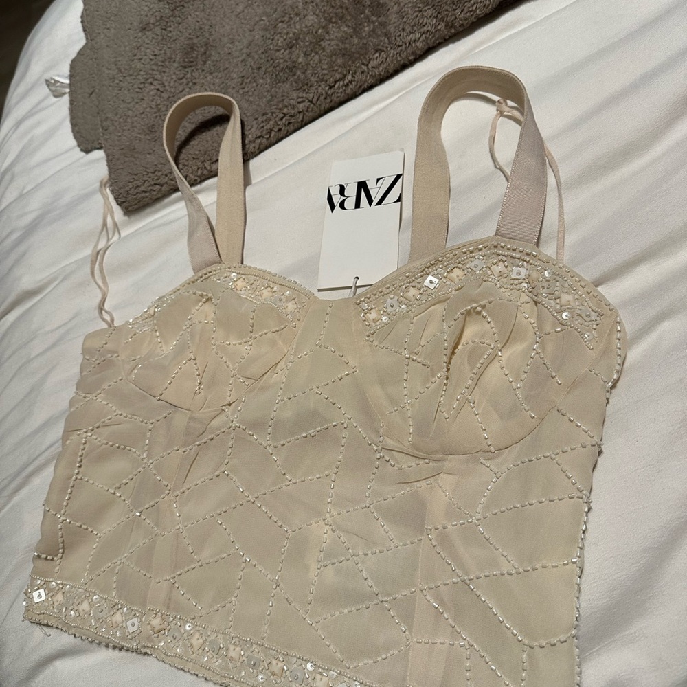 Zara classy crop top